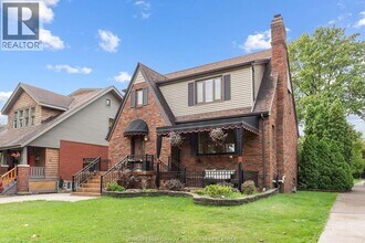 237 Thompson Blvd in Windsor, ON - Building Photo - Building Photo