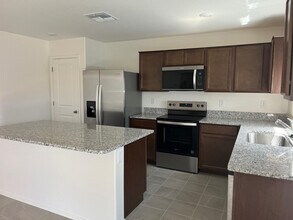 1465 E Chandler Ct in Casa Grande, AZ - Building Photo - Building Photo