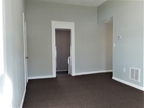 3339 Taylor Blvd-Unit -1 in Louisville, KY - Building Photo - Building Photo