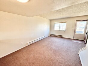 87 Castle Royal Dr in Pueblo, CO - Building Photo - Building Photo