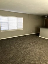 4106 Clark Ave-Unit -4106-4CR19 in Kansas City, MO - Building Photo - Building Photo