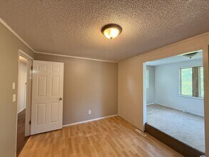 1524 N Vista Rd in Spokane Valley, WA - Building Photo - Building Photo