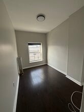 5 Elm St, Unit 3 in Newark, NJ - Foto de edificio - Building Photo