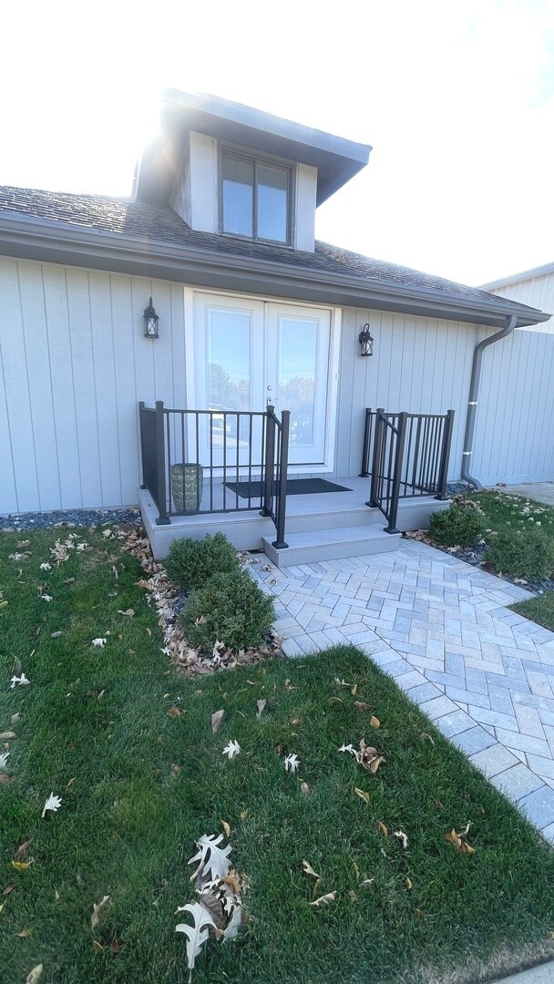 26073 W Grand Ave in Ingleside, IL - Building Photo - Building Photo