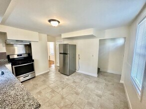 170 Bow St in Everett, MA - Building Photo - Building Photo