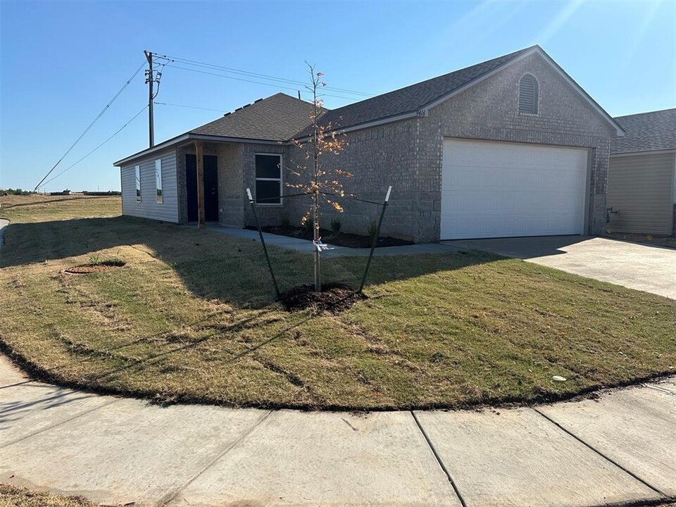 9416 NW 115th St in Yukon, OK - Building Photo