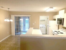 6716 Bryant St in Myrtle Beach, SC - Building Photo