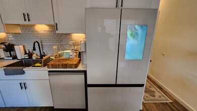 1021 Edith Blvd NE in Albuquerque, NM - Foto de edificio - Building Photo