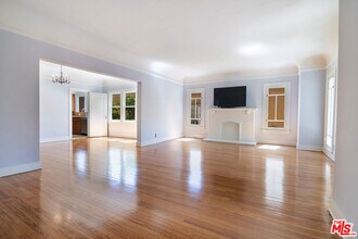 170 1/2 S Sycamore Ave in Los Angeles, CA - Building Photo - Building Photo