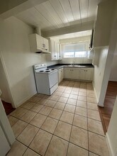 10026 MacArthur Blvd in Oakland, CA - Building Photo - Building Photo