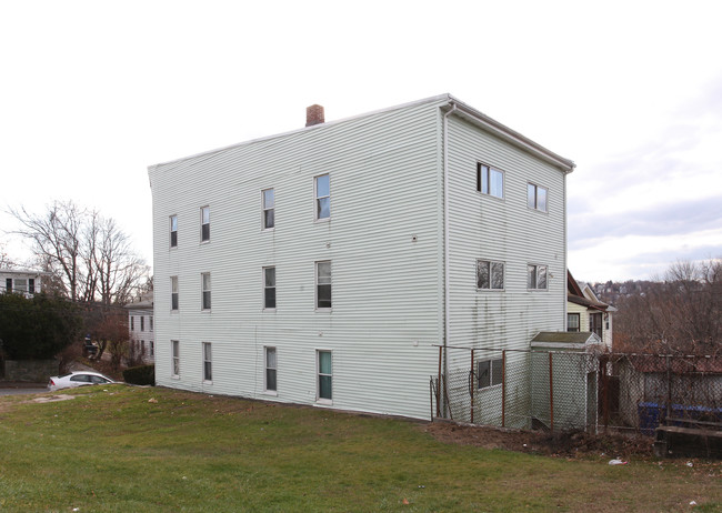 19 Pleasant St in Waterbury, CT - Building Photo - Building Photo