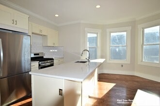 3916 Washington St, Unit 2 in Boston, MA - Foto de edificio - Building Photo