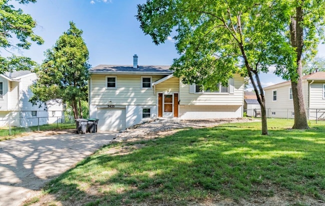 3435 Cornhusker Dr in Omaha, NE - Building Photo - Building Photo