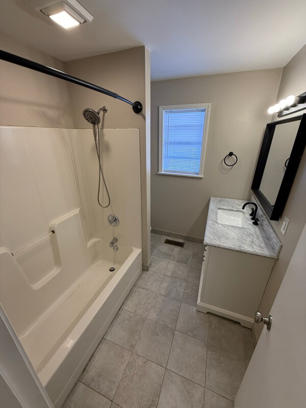 69 Jo Cir in Dyersburg, TN - Foto de edificio - Building Photo