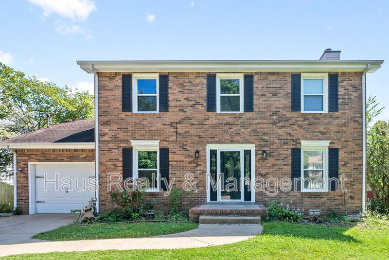 830 Iris Ln in Clarksville, TN - Building Photo