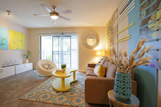 Cielo Apartments in San Antonio, TX - Building Photo - Interior Photo