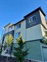 23705 8th Dr SE, Unit A in Bothell, WA - Building Photo