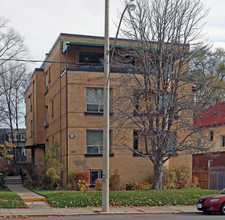 931 Avenue Rd in Toronto, ON - Building Photo - Primary Photo