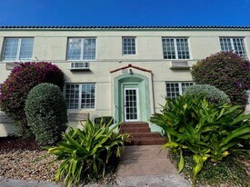 743 15th St in Miami Beach, FL - Building Photo