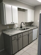 612 San Benito Ct in College Station, TX - Building Photo - Building Photo