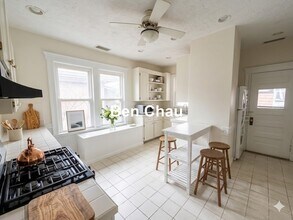 207 Boston Ave, Unit 2A in Medford, MA - Building Photo - Building Photo