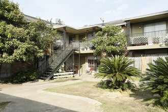 Ashway Apartments in Houston, TX - Foto de edificio - Building Photo