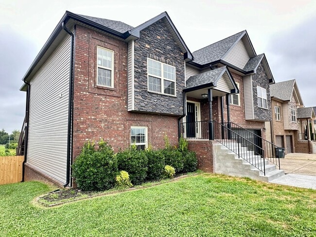 1093 Henry Pl Blvd in Clarksville, TN - Building Photo - Building Photo