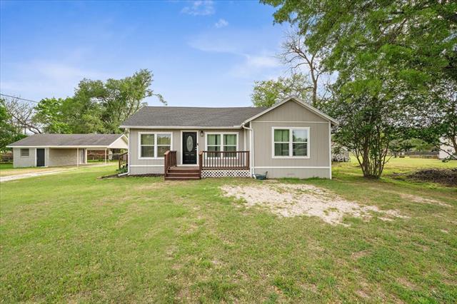 property at 657 E Commerce St