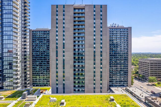 Sheppard Centre Apartments in Toronto, ON - Building Photo - Building Photo