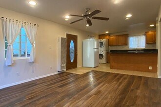 632 W 11th St in Los Angeles, CA - Building Photo - Building Photo