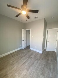 8136 Bassett St photo'