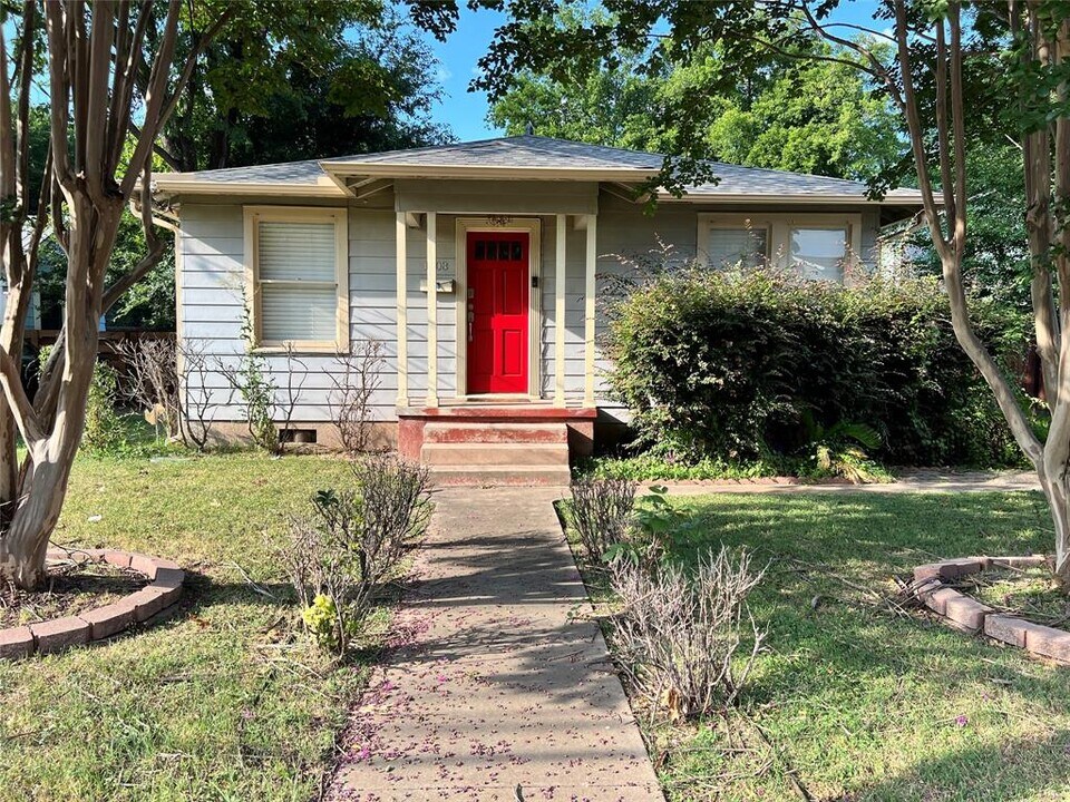 1008 E 38th 1/2 St in Austin, TX - Building Photo