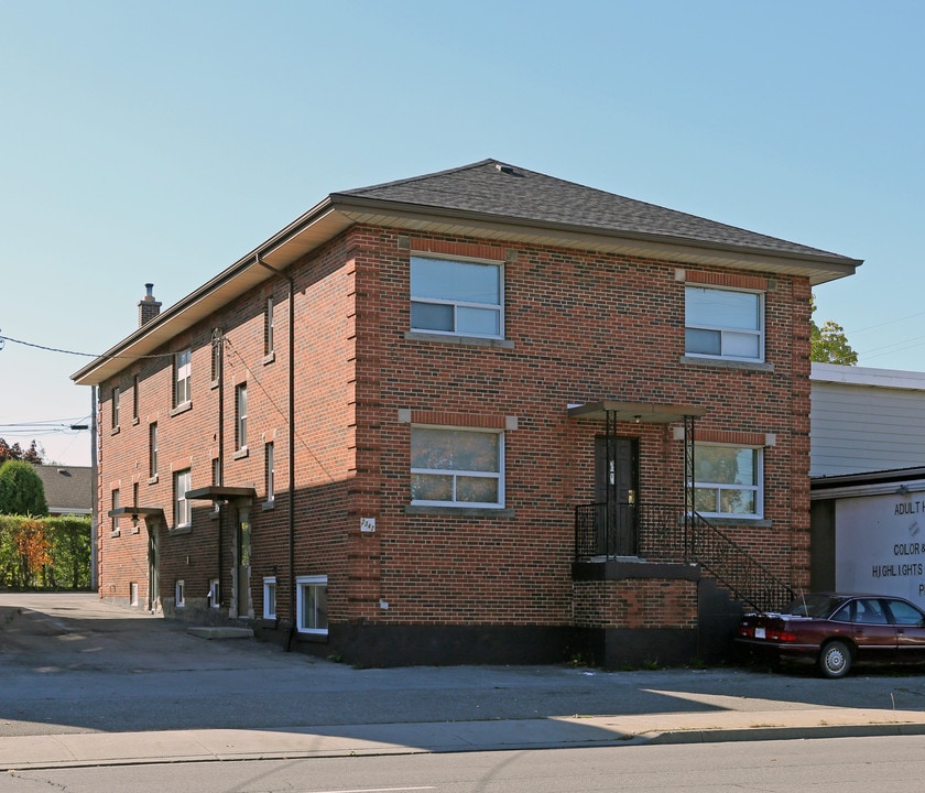 2342 King St E in Hamilton, ON - Building Photo