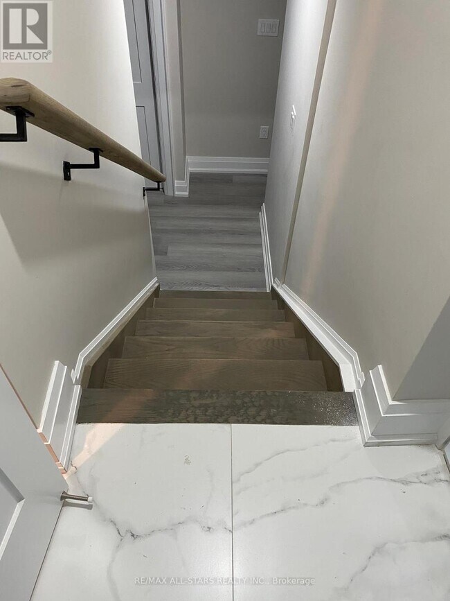 519A Warden Ave. in Toronto, ON - Building Photo - Building Photo