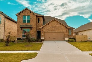 10292 Bayou Oaks Dr in Shenandoah, TX - Building Photo