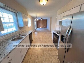 424 Shoreline Dr in Fayetteville, NC - Building Photo - Building Photo