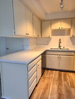 2425 Purdue Ave in Los Angeles, CA - Building Photo