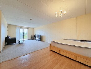 185 Quincy Shore Dr in Quincy, MA - Building Photo - Building Photo