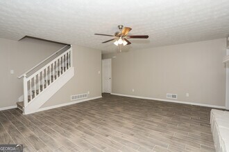 35 Little Deer Trail in Mcdonough, GA - Building Photo - Building Photo