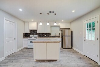 6634 Granite St in Houston, TX - Building Photo - Building Photo