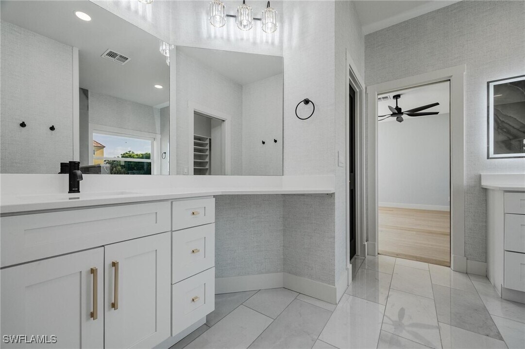 12630 Panasoffkee Dr in North Fort Myers, FL - Building Photo