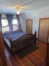 1104 Tacoma St, Unit 2 in New Bedford, MA - Foto de edificio - Building Photo