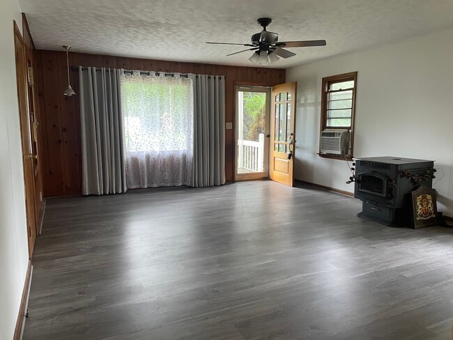 property at 2004 Waneta Ave
