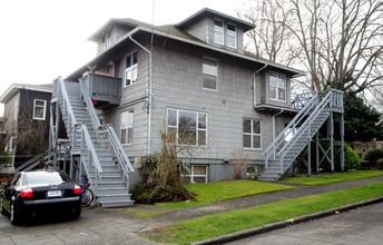 Eastern Apartments in Seattle, WA - Building Photo - Building Photo