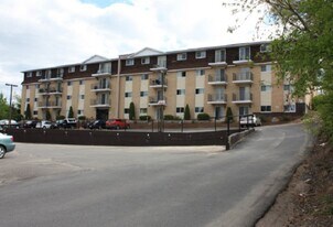 590 Montgomery St in Fredericton, NB - Building Photo