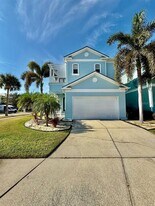 6545 Simone Shores Cir in Apollo Beach, FL - Building Photo