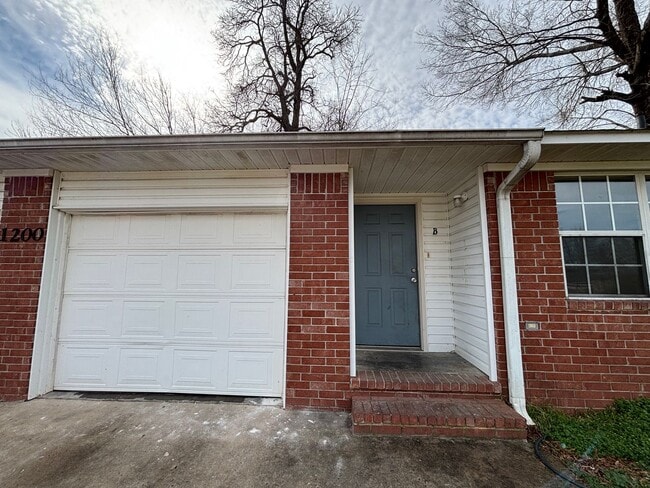 property at 1200 S El Paso Ave