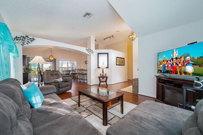 2424 Hybrid Dr in Kissimmee, FL - Building Photo - Building Photo