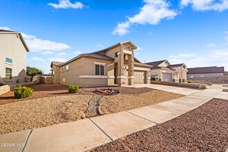 6981 Black Mesquite Dr in El Paso, TX - Building Photo - Building Photo