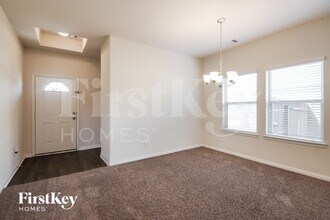 15825 Roberto Clemente Ct in Patton Village, TX - Foto de edificio - Building Photo